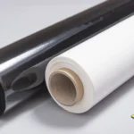 Tubos de plástico stretch preto e branco utilizados como plástico técnico para embalagem industrial